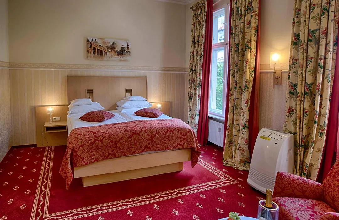 Hotel Augusta Am Kurfürstendamm-1