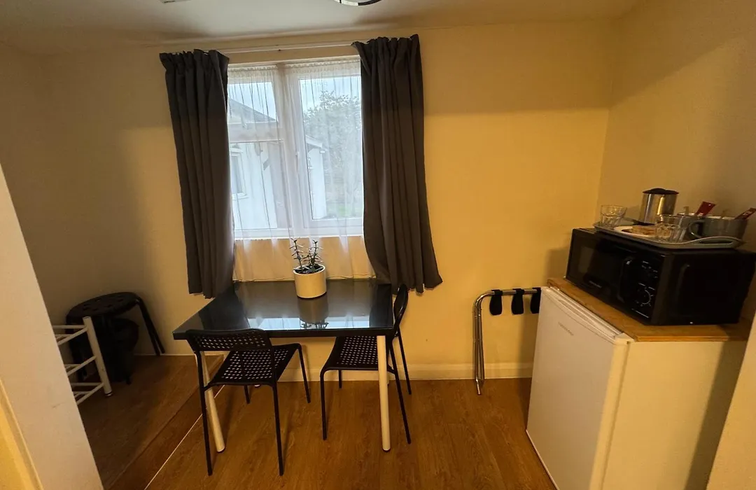 Kensal Lodge Guest House-1