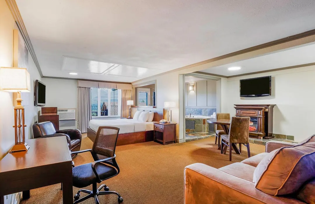 Days Inn By Wyndham Golden-1