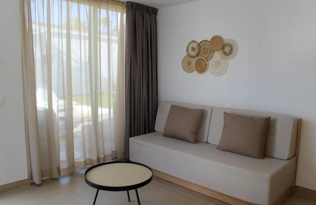 Hl Miraflor Suites Hotel-1