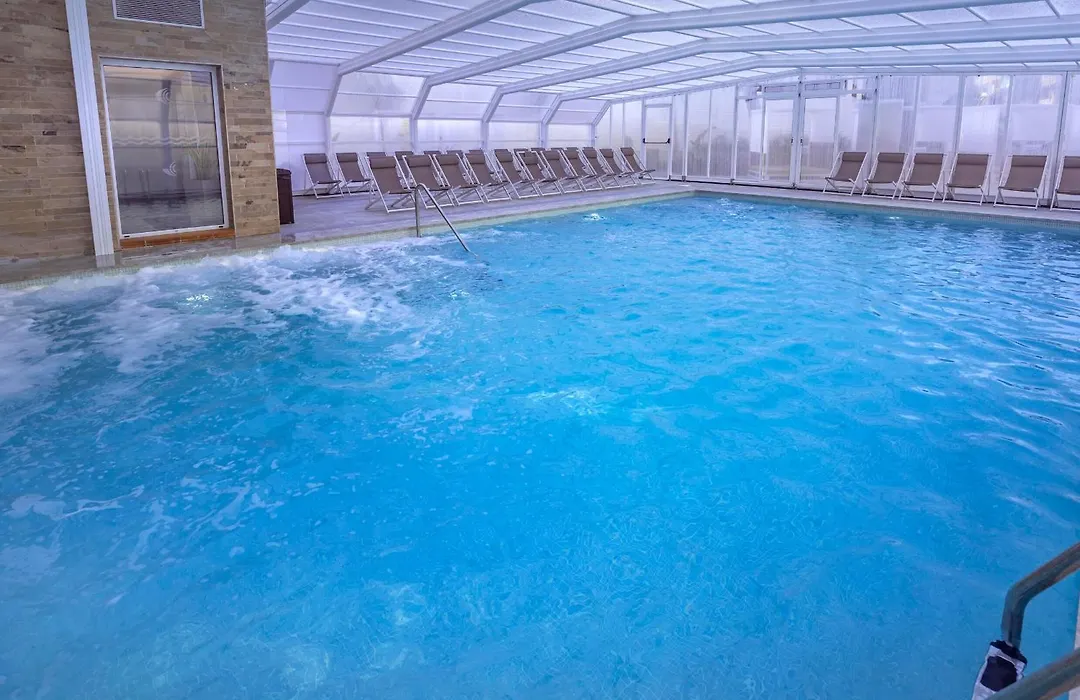 Ght Aquarium & Spa-1