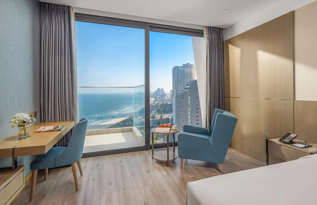 Awaken Da Nang Hotel-1