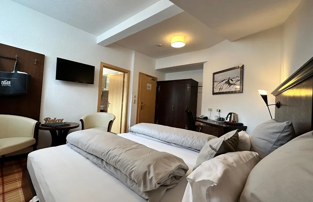 Arlen Lodge Hotel-Garni-1