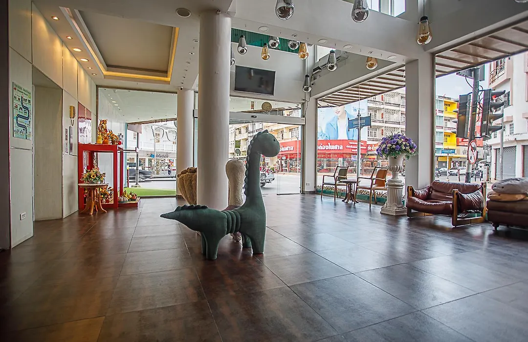 Cbd Hotel Suratthani-1