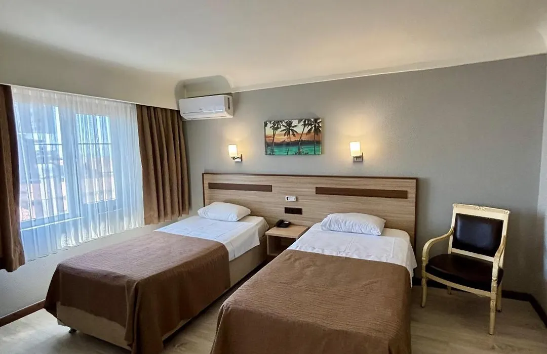 Gold Hotel-1