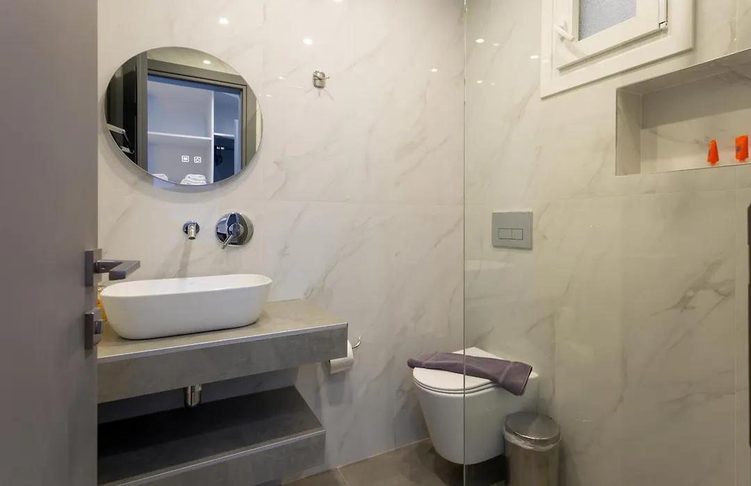 Wilde Rose Hotel-1