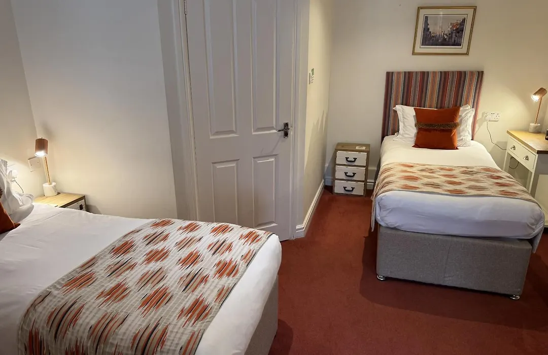 The Old Fourpenny Shop Hotel-1