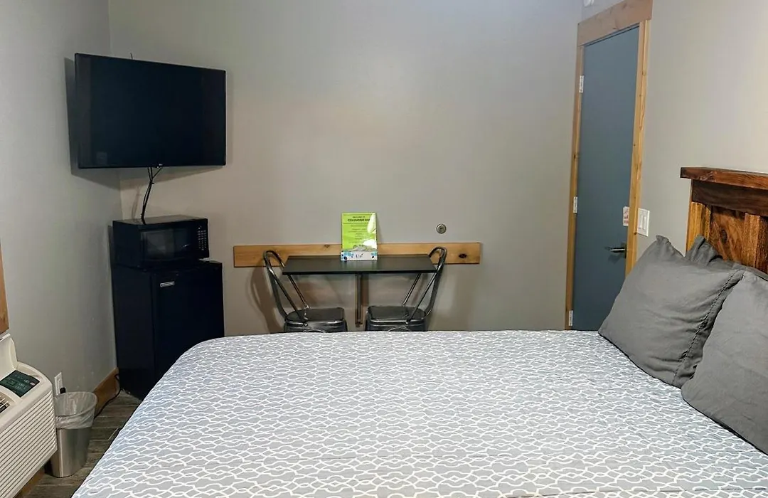 Columbine Inn (Adults Only)-1