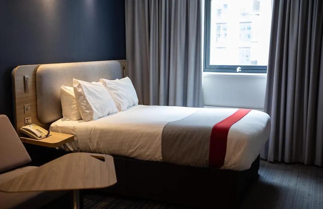 Holiday Inn Express Royal Docks By Ihg-1