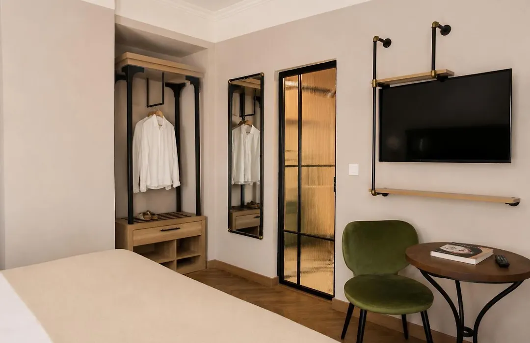 Honest Sevilla Hotel-1