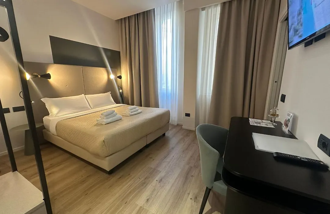 Hotel Porta Pia-1