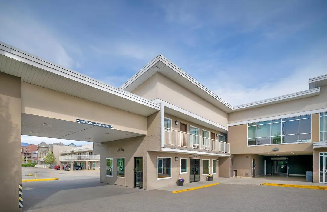 Econo Lodge Inn&Suites-1