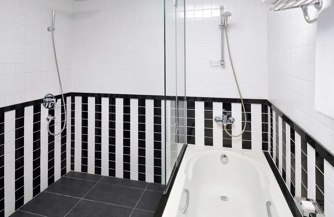 Moevenpick Hotel Apartments Al Mamzar Dubai-1