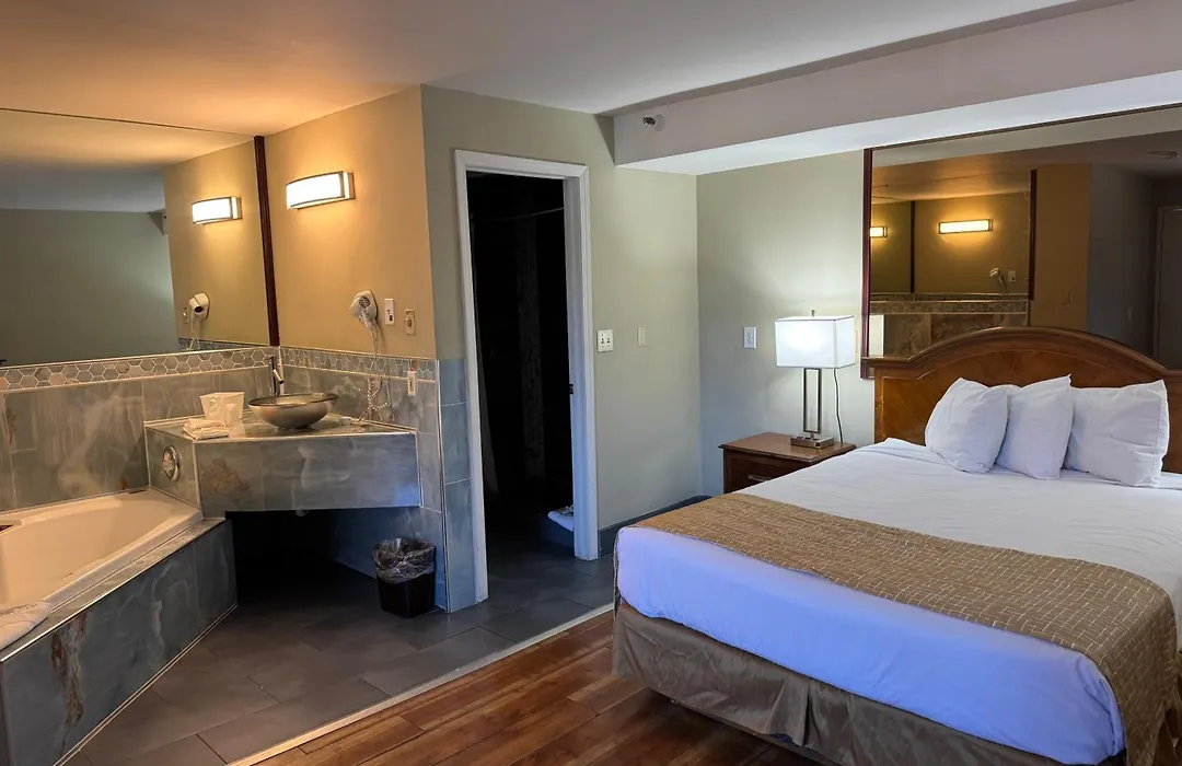 Travelodge By Wyndham Reno-1