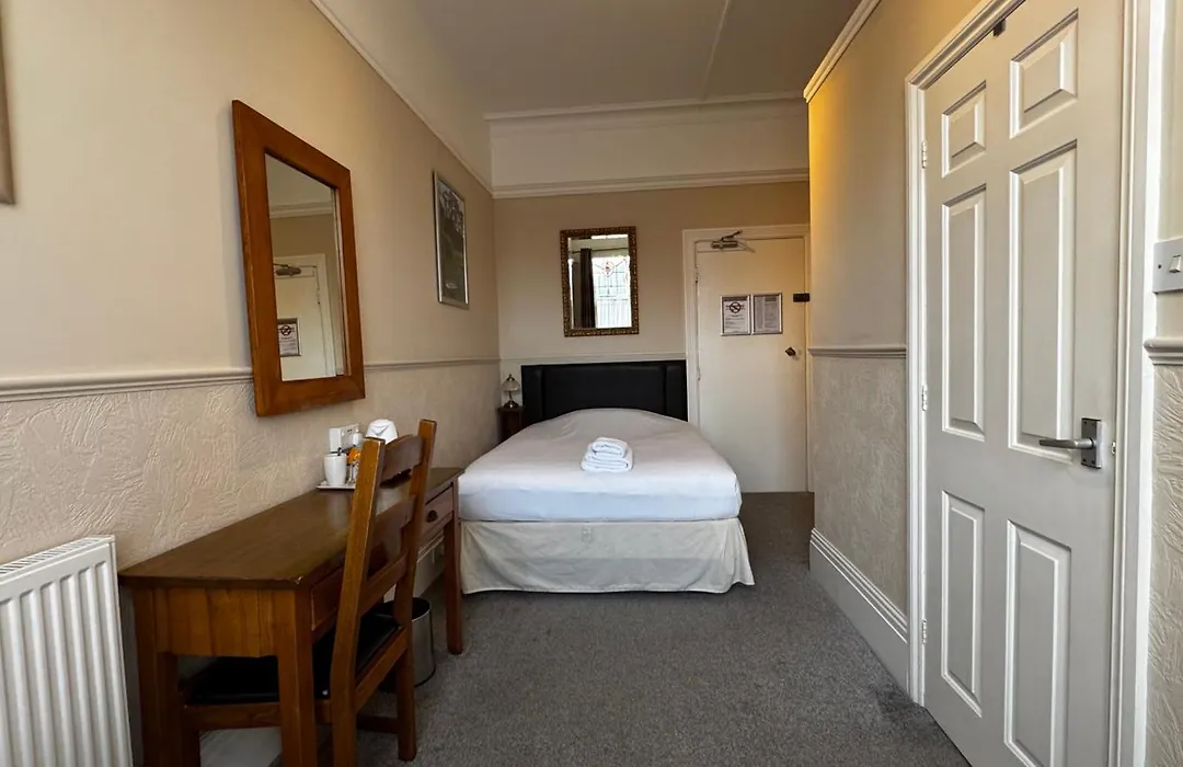 Fairlawns Guest House-1