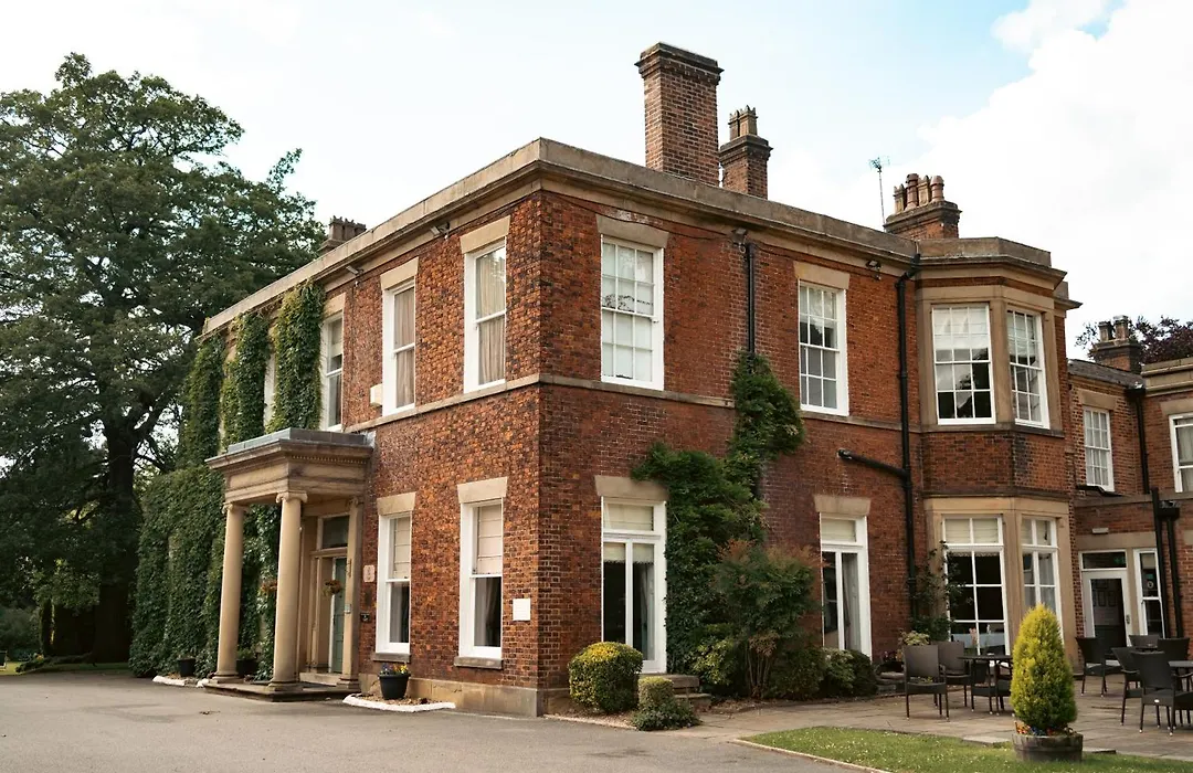 Farington Lodge Hotel-1