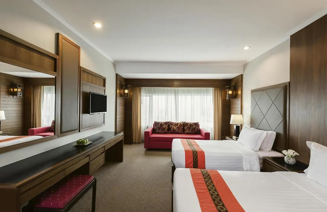 Movenpick Suriwongse Hotel Chiang Mai-1