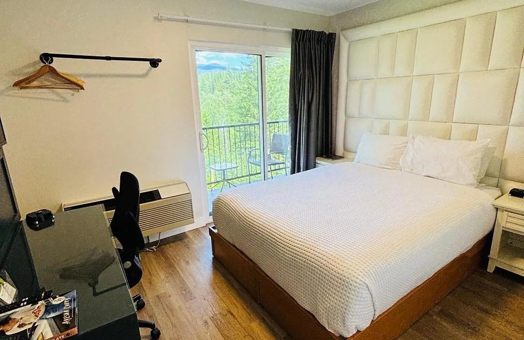 Hotel Civilia Lakeside By Civilia Golf Retreat-1