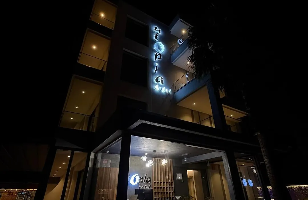 Hotel Utopia-1