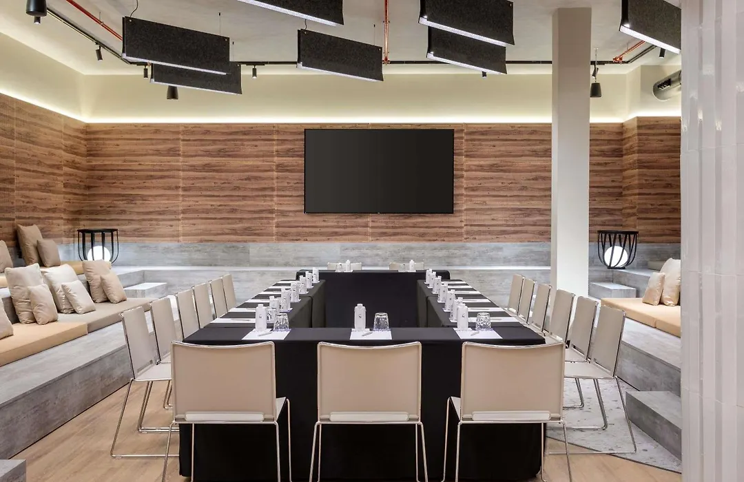 Novotel Valencia Lavant-1