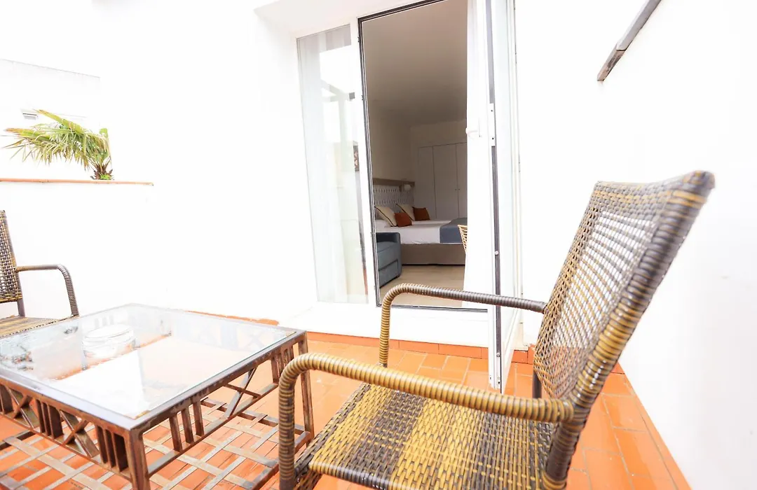 Hotel Oasis Con Parking Incluido-1