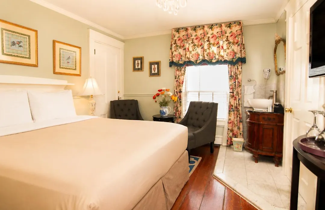 Inn On Bellevue (Adults Only)-1