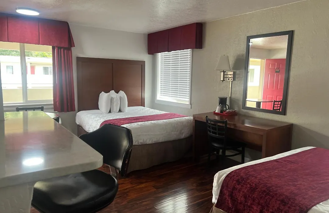 Red Carpet Inn Medford-1