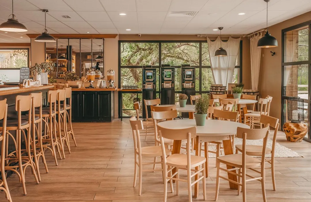 Domaine Du Ferret Restaurant & Spa-1