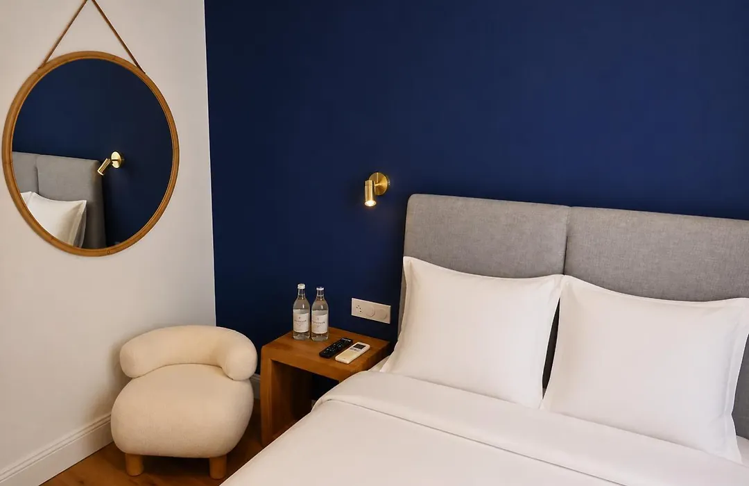 Hotel De La Mer-1
