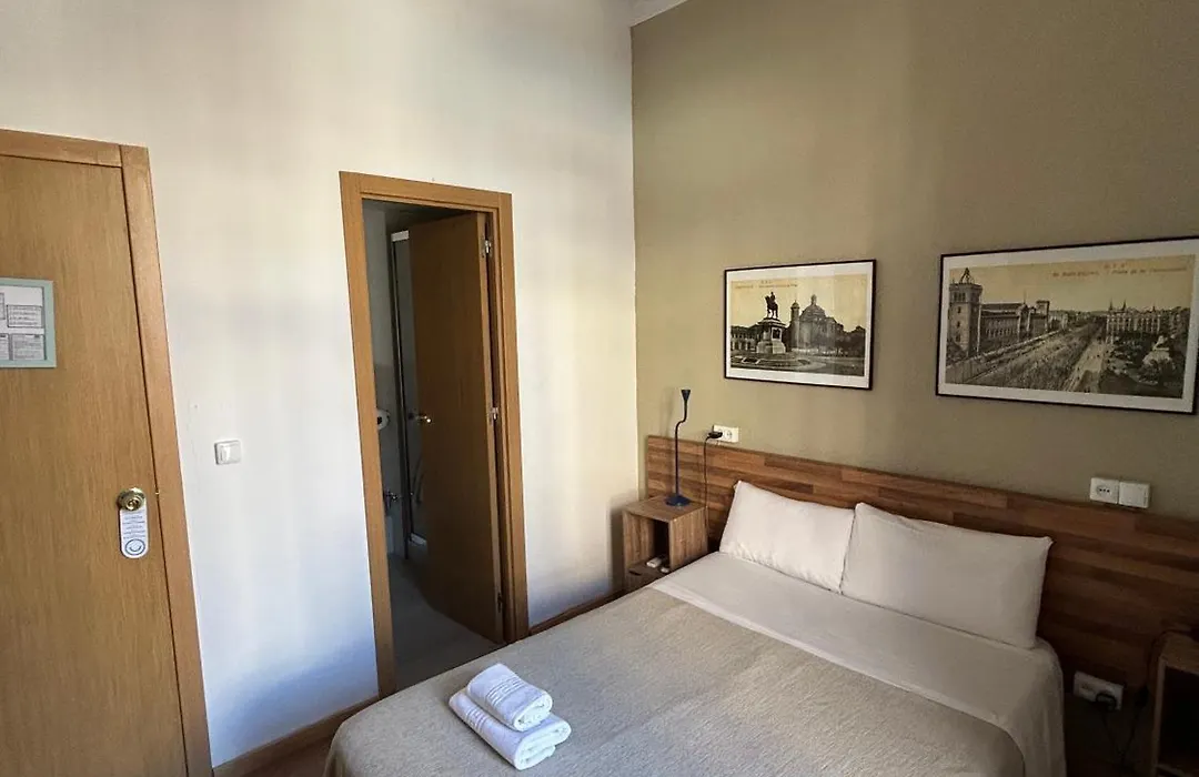 Hostal Delfos-1