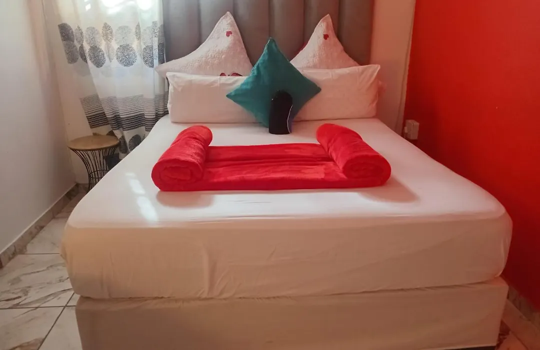 Neo & Ruks Goodwood Guesthouse-1