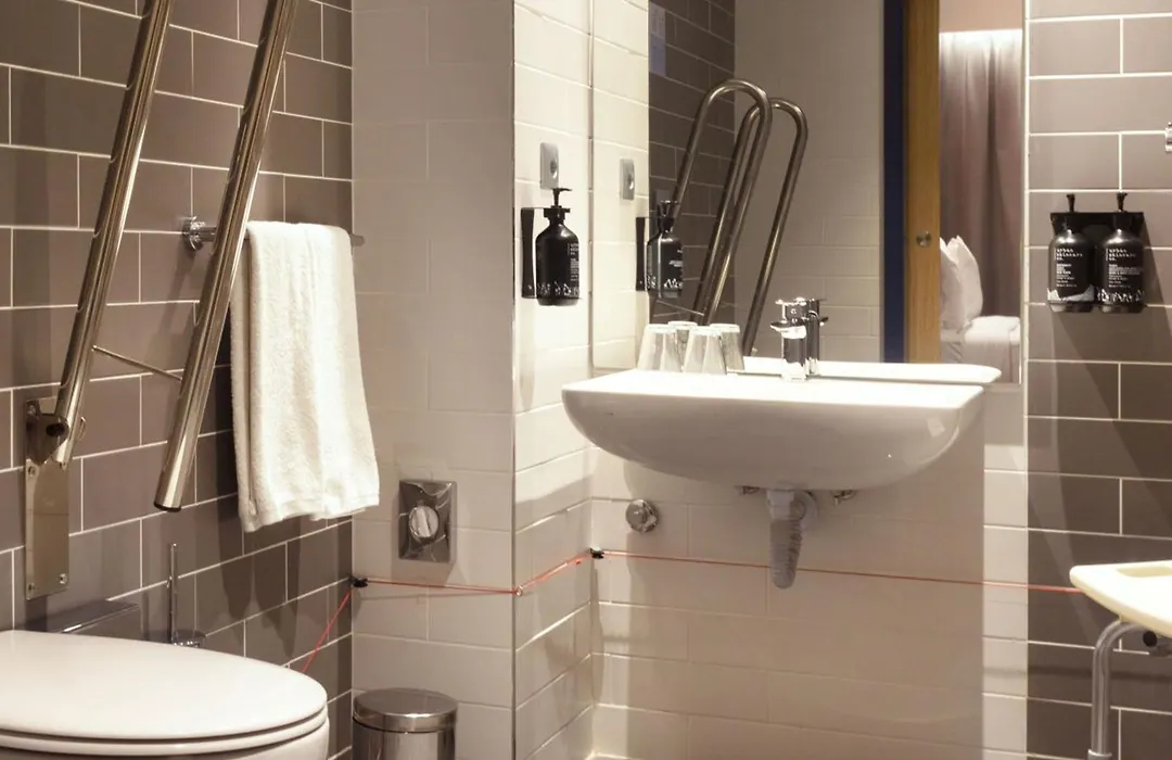 Holiday Inn Express & Suites Lisbon - Principe Real By Ihg-1