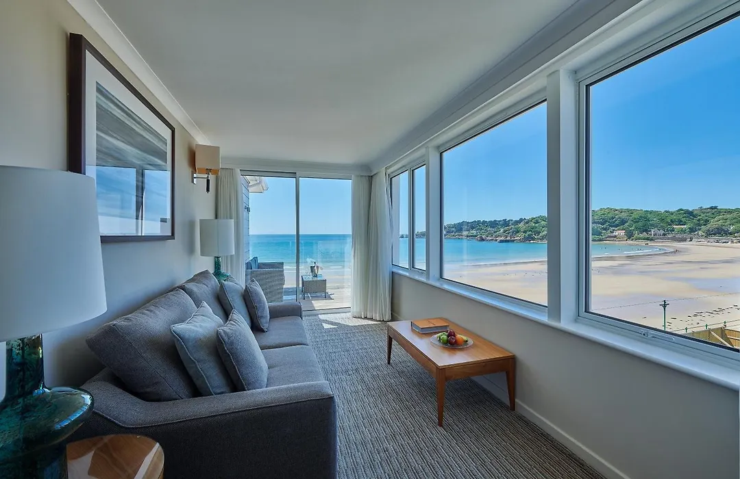L'Horizon Beach Hotel & Spa-1