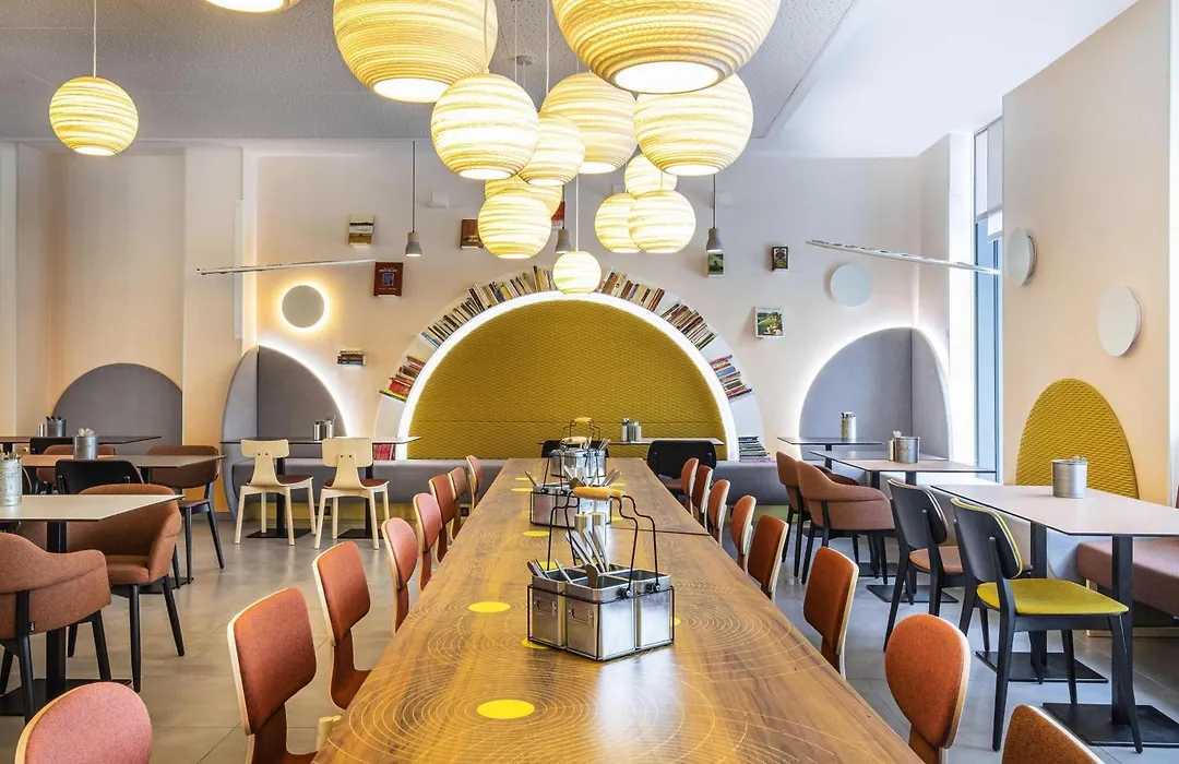 Ibis Styles Paris Meteor Avenue D'Italie-1