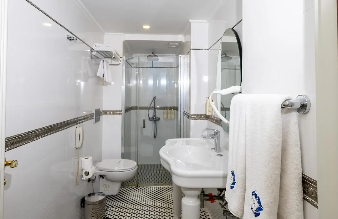 Reo Hotel-1