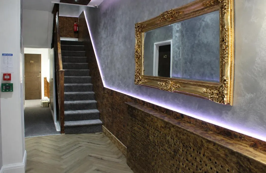 Paddington Townhouse Hotel By Oyo-1