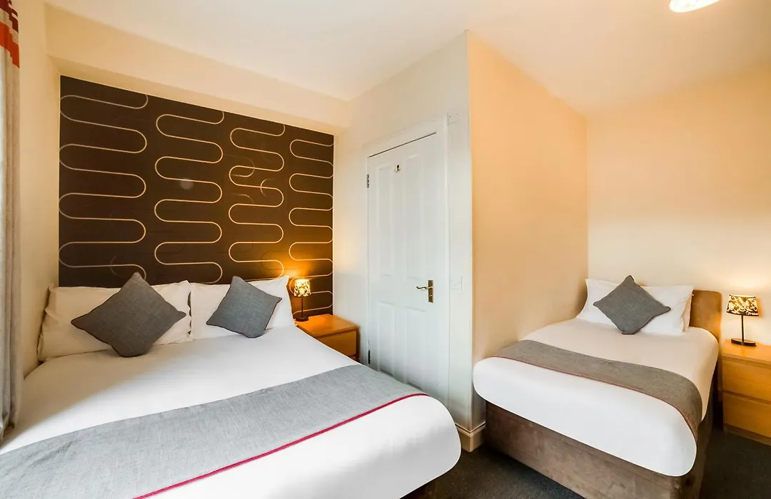 Oyo Braeriach Hotel, Highlands Scotland-1