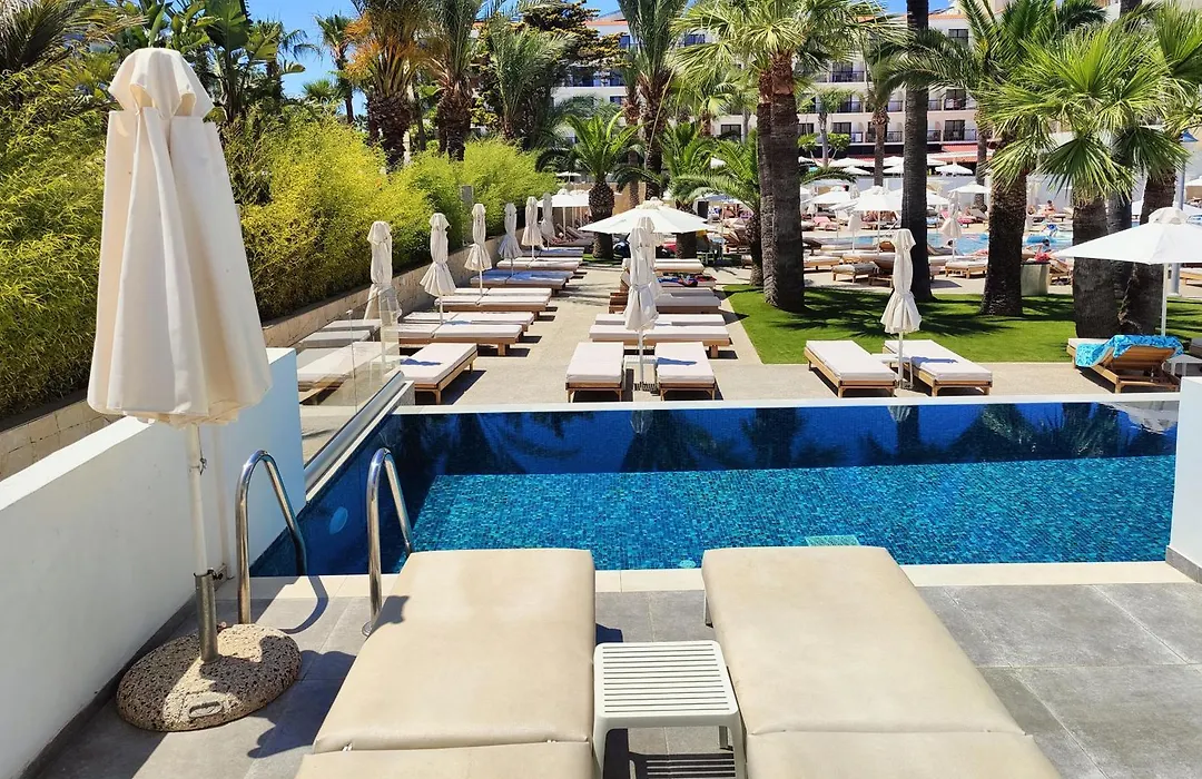 Bohemian Gardens Hotel-1