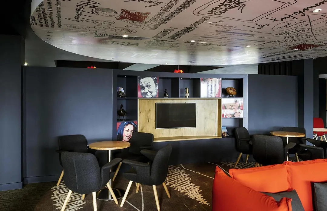 Ibis Swansea-1