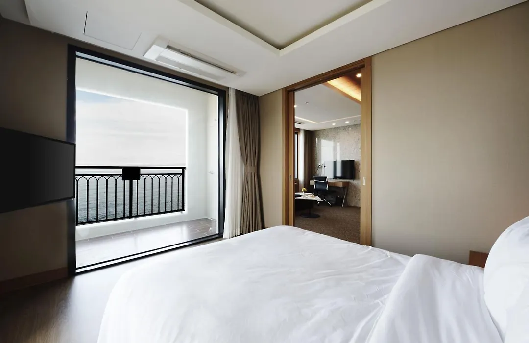 Ramada By Wyndham Gangwon Sokcho-1