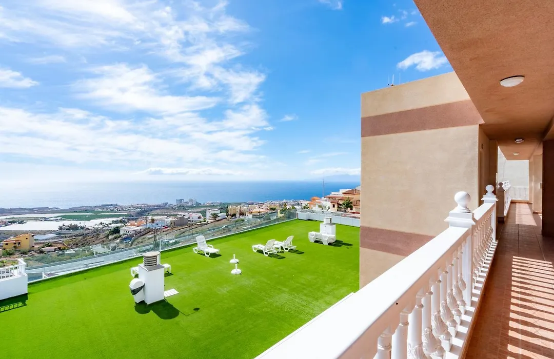 Los Menores Sea View-1