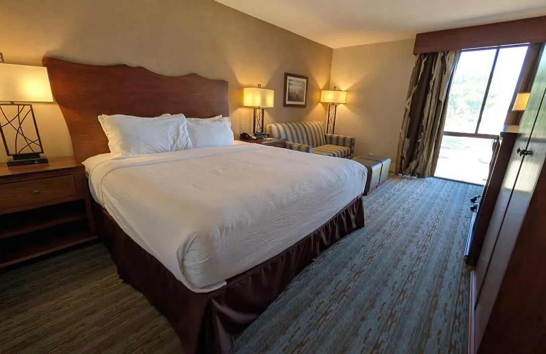 Wyndham Visalia-1