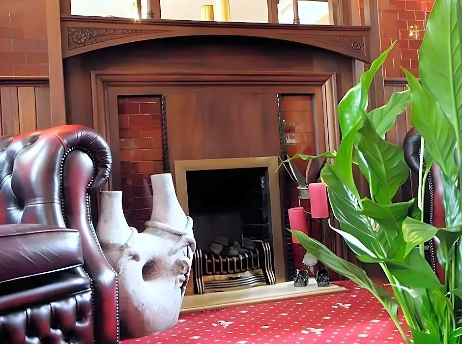 Wimblehurst Hotel-1