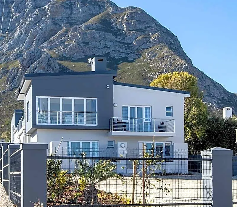 Whale Coast Ocean Villa-1