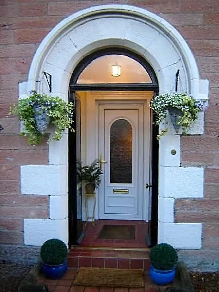 Strome Lodge-1