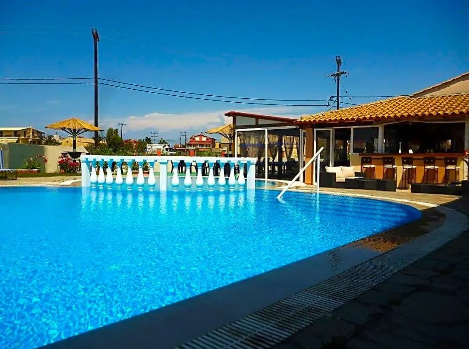 Alexis Pool Apartments-1