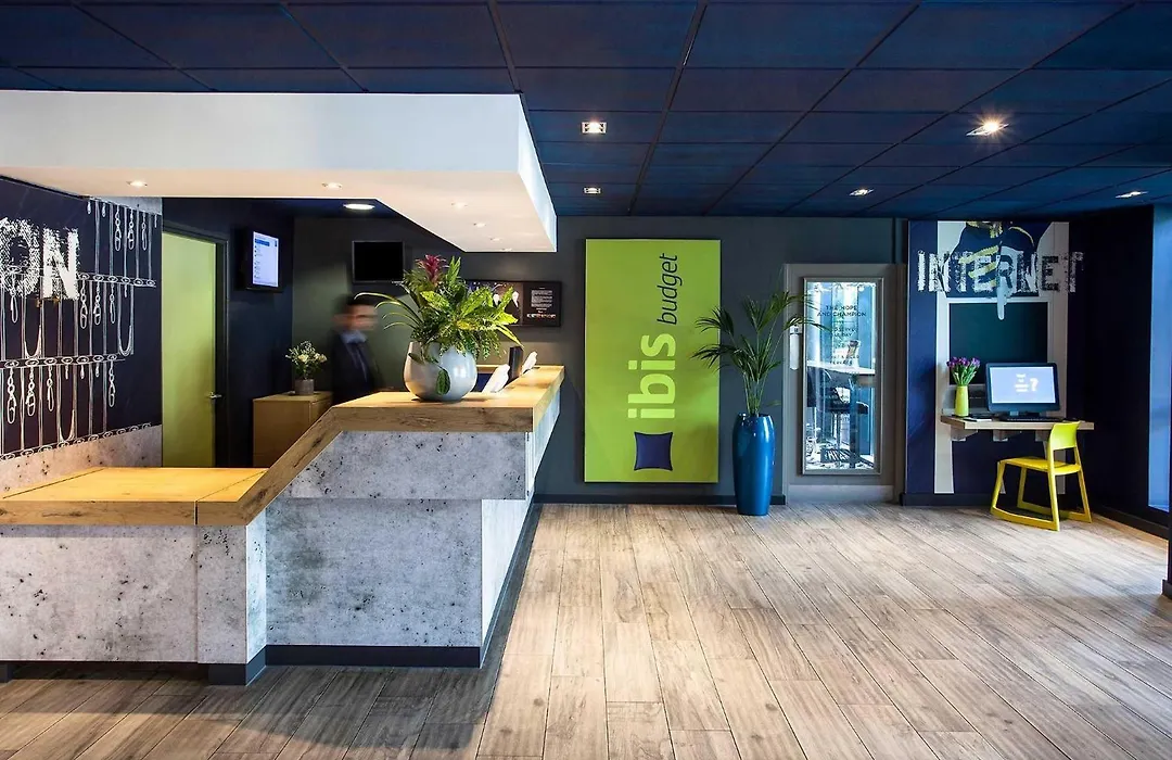 Ibis Budget Beaconsfield-1