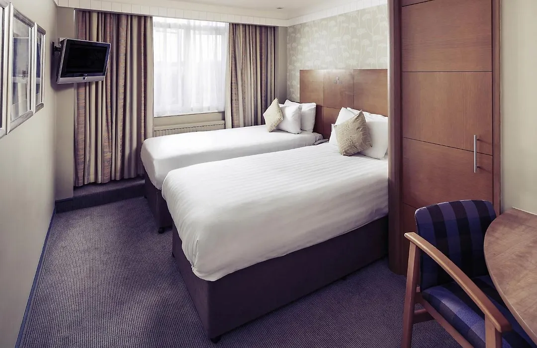 Mercure Maidstone Great Danes Hotel-1