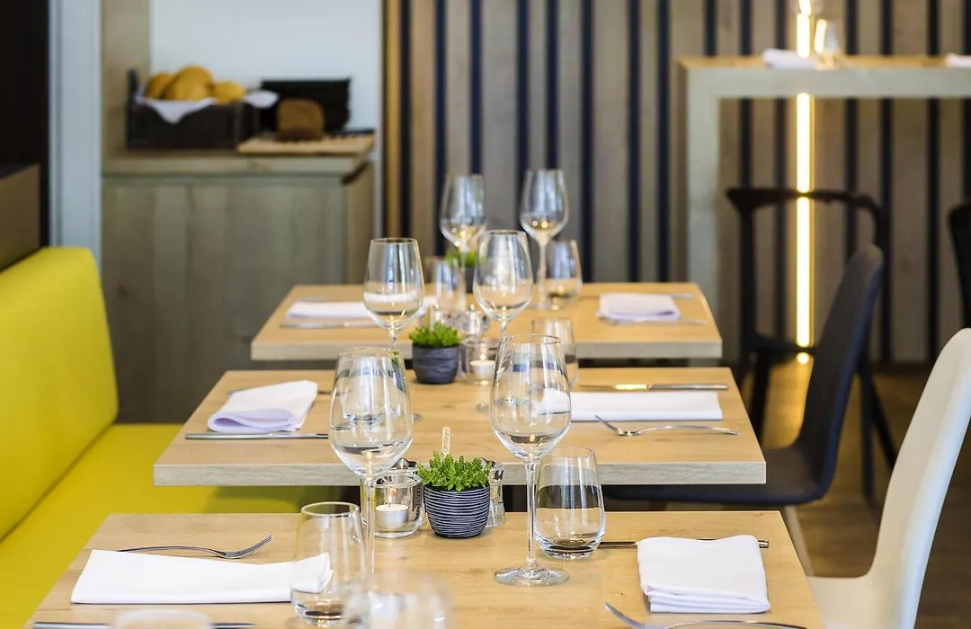 Ibis Styles Kortrijk Expo-1