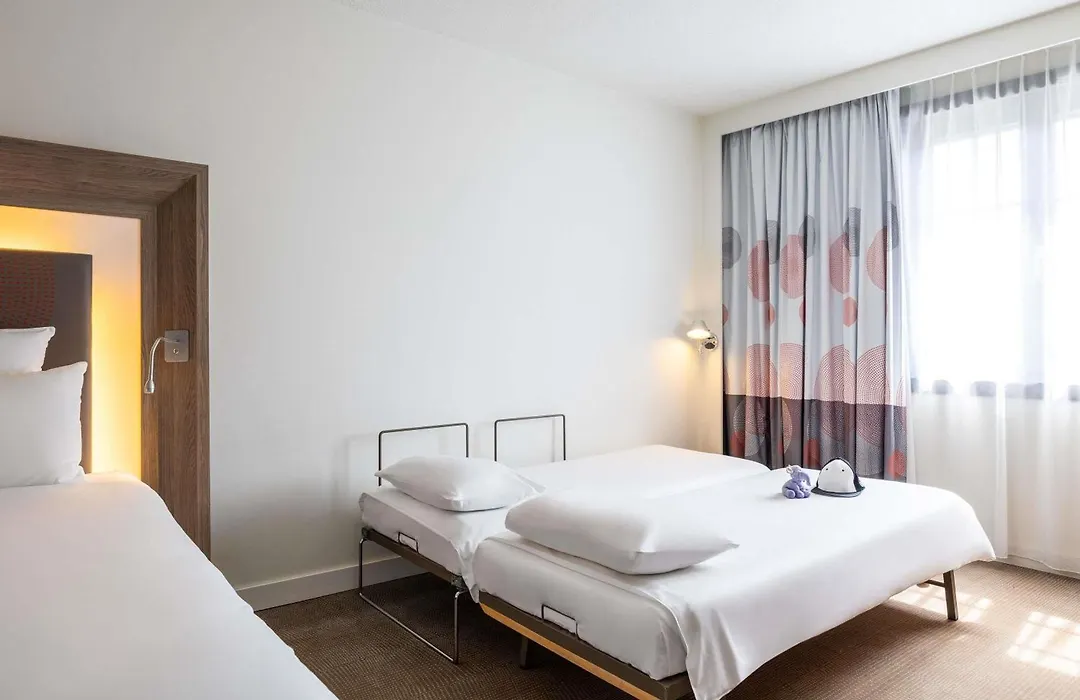 Hotel Novotel Brussels Off Grand Place-1